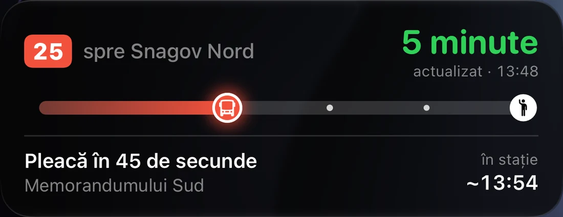 VineBusu Live Activity on the Lock Screen: line 25 arrives in 5 minutes, leave in 45 seconds.